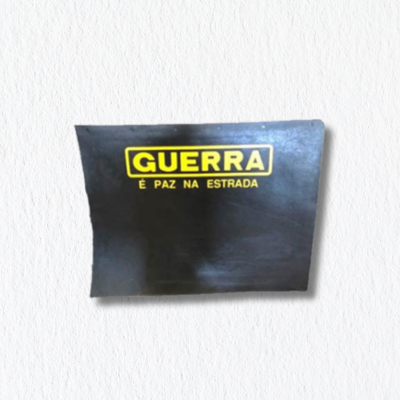 APARA BARRO GUERRA AMARELO 71x55 CM ALTO